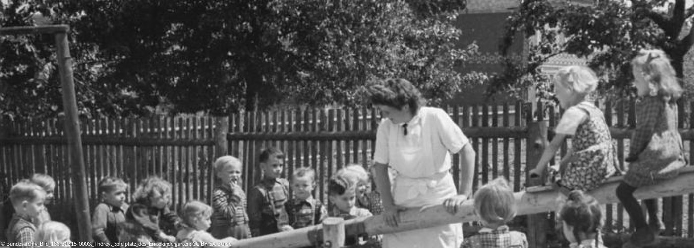 Erntekindergarten in Thörey, 1955